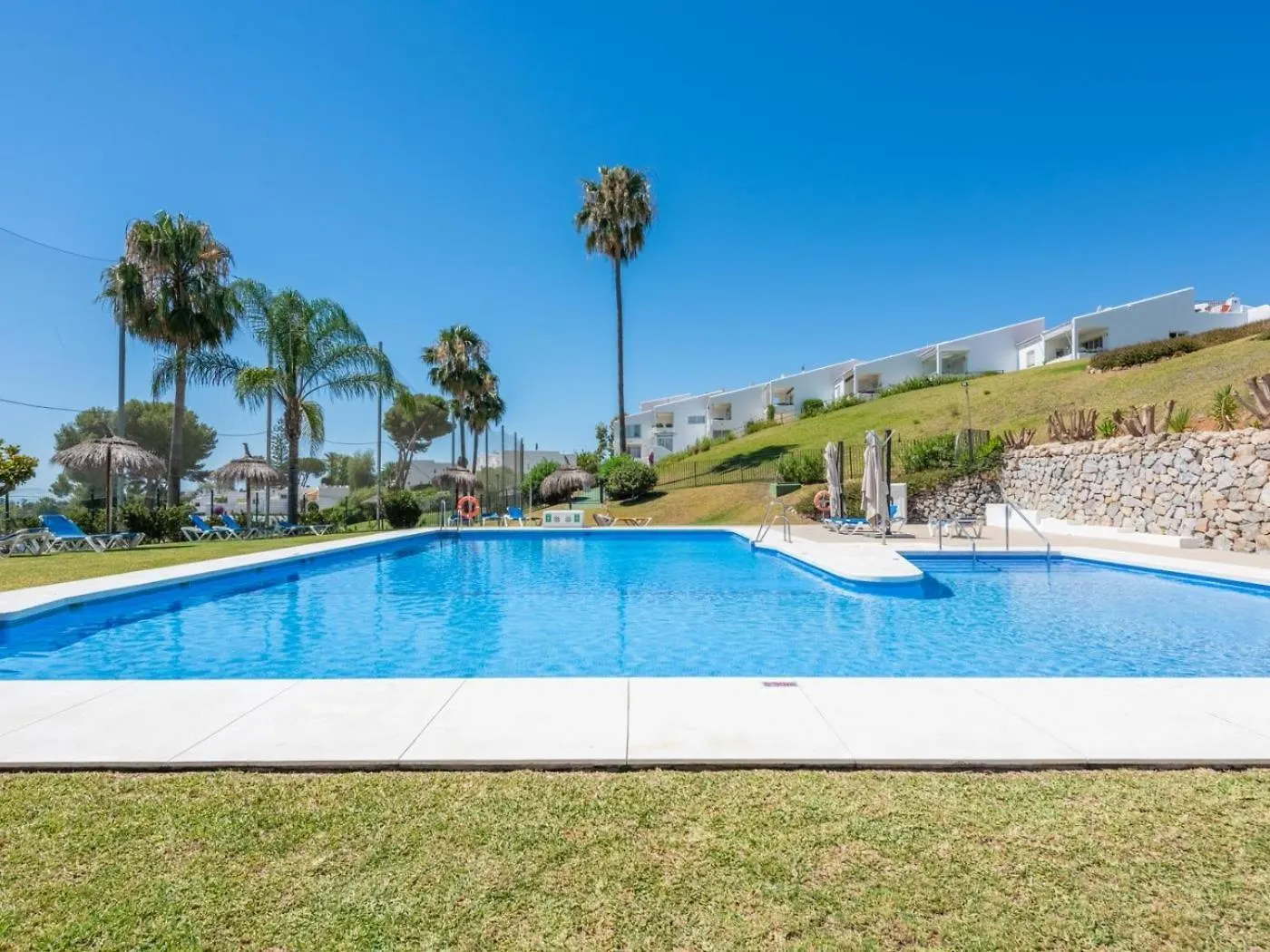 Azahara1, Panoramic Views And Frontline Golf Apartment Marbella Spain