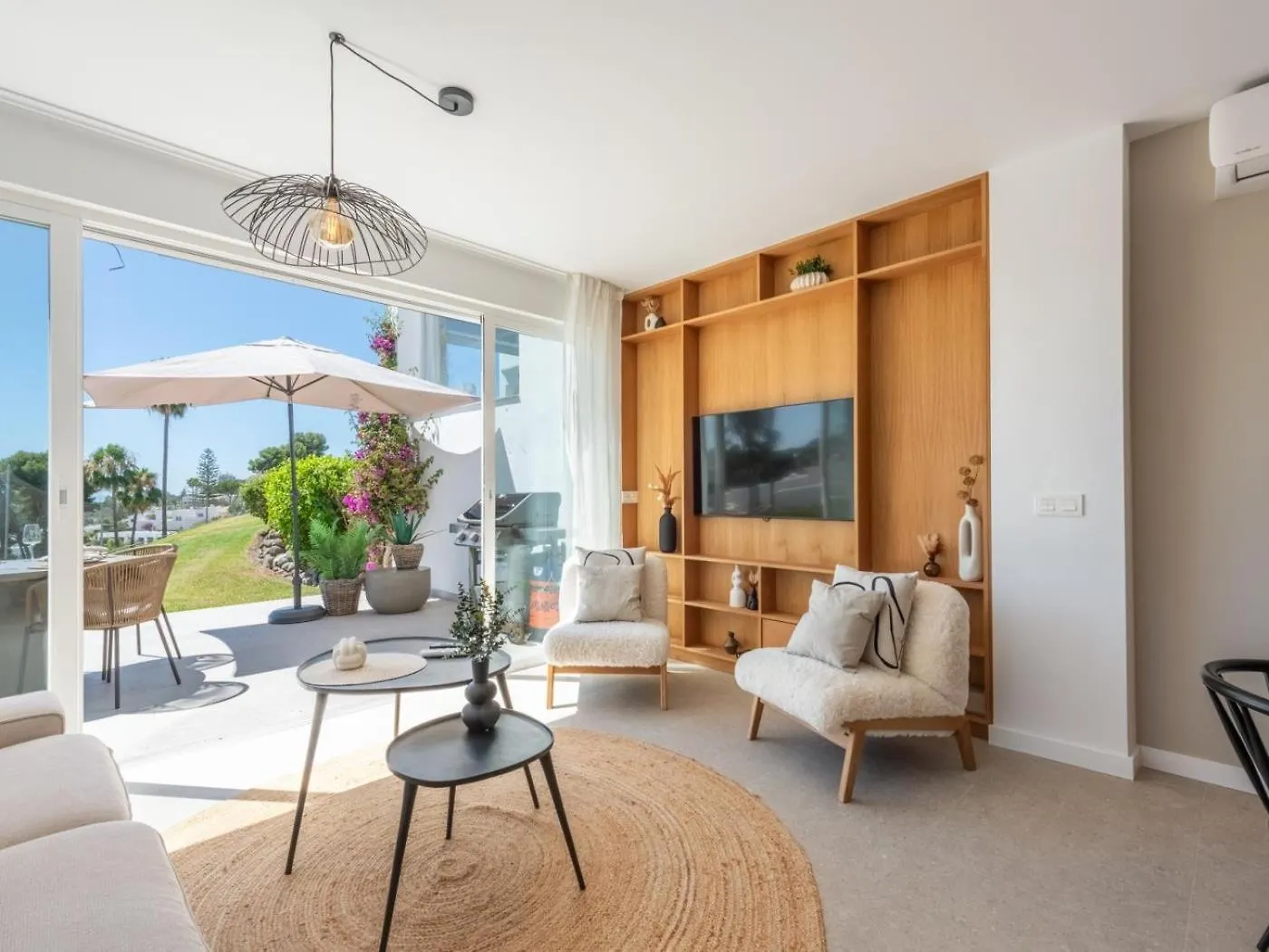 Azahara1, Panoramic Views And Frontline Golf Apartment Marbella