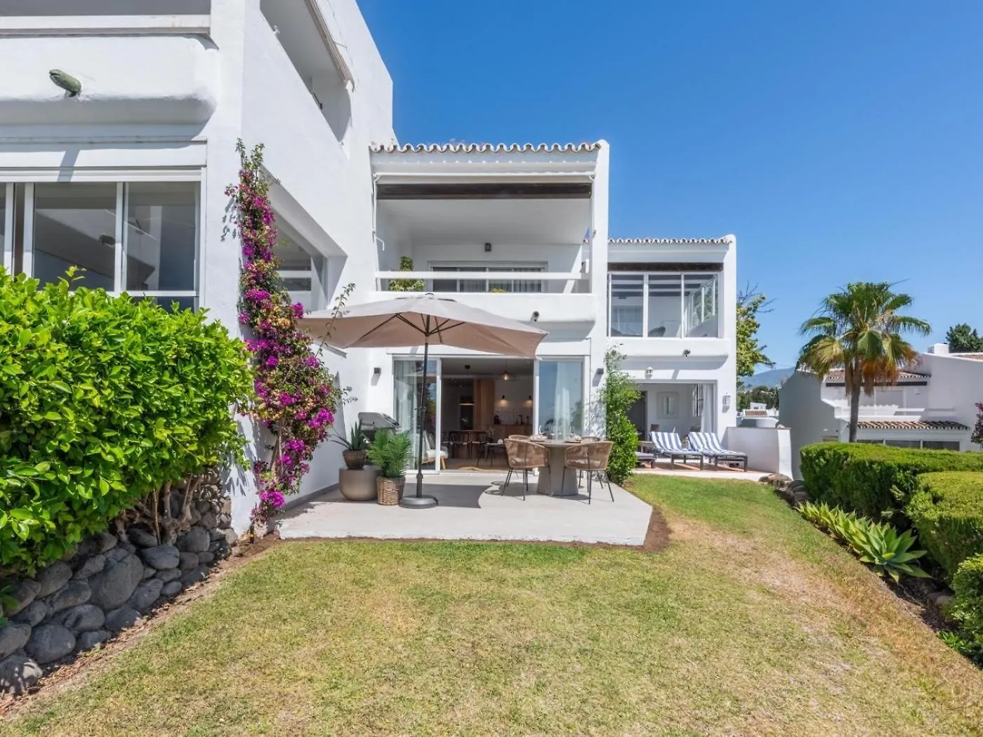 Azahara1, Panoramic Views And Frontline Golf Apartment Marbella
